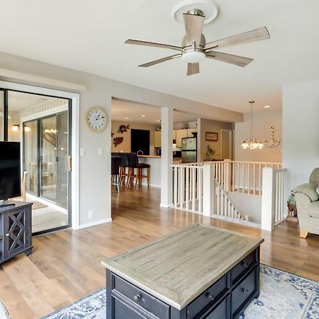 Lakefront Osage Beach Condo With Community Pool Exterior photo