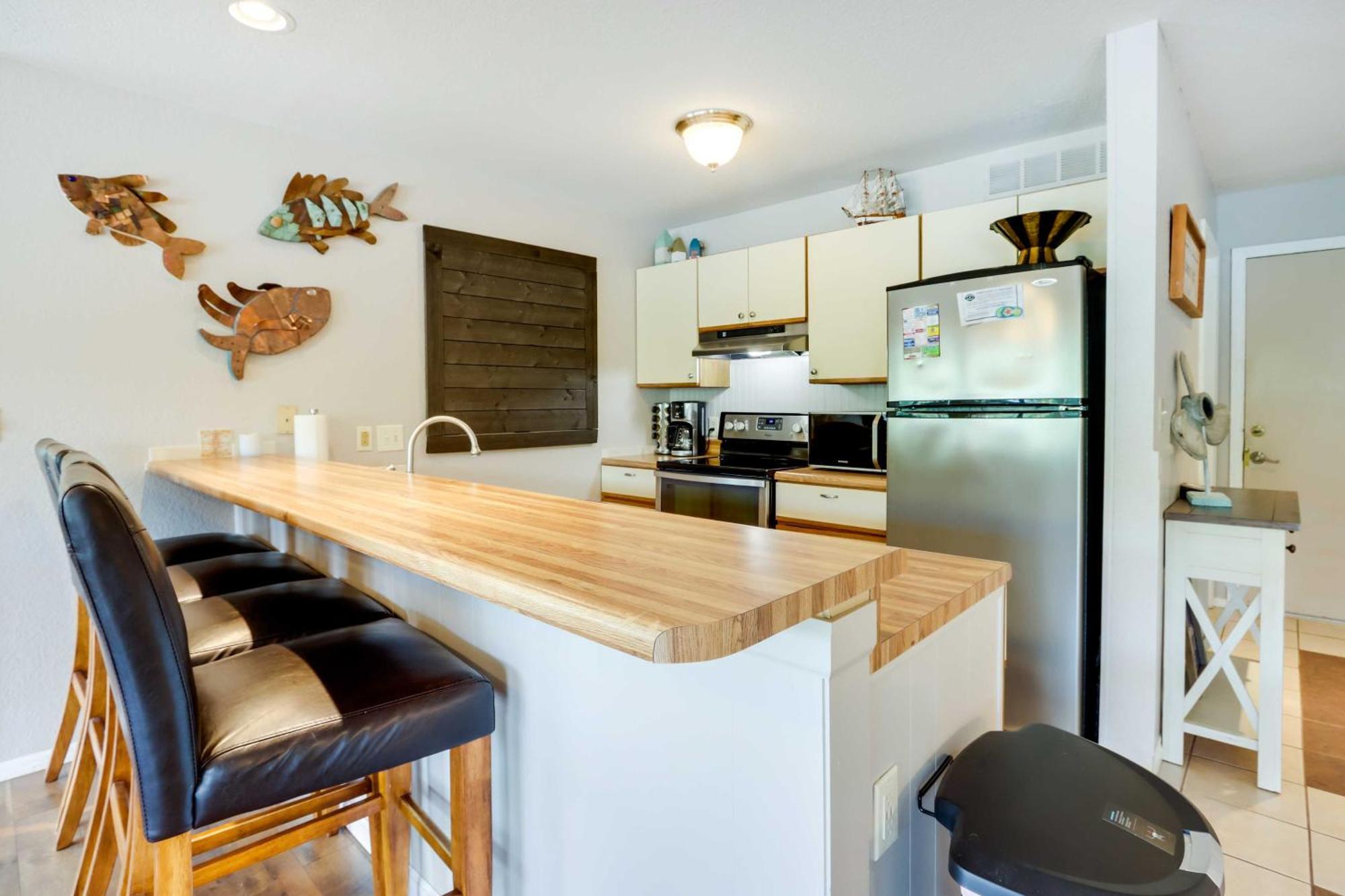 Lakefront Osage Beach Condo With Community Pool Exterior photo